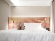 性感黑衣牛仔裤妹子啪啪 翘起屁股深喉口交后入大力抽插猛操