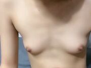 娇小身材甜美少女 首次约炮操逼 小舌头一顿舔屌 张开双腿求操2