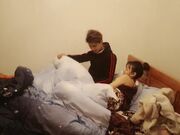 帅小伙换女友速度真快 出租屋里干00后乖巧学生妹 粉嫩苗条青春肉体让人沉醉