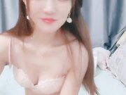 白嫩贫乳多毛粉穴 坐在桌子上操 落地窗边骑坐2