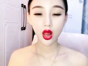 男人们的爱妃坐骑掰穴展示鲜红阴蒂