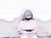 爱玩游戏的灰发姬