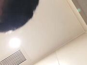 绿帽白嫖良家短发嫩妹 喝酒聊聊天撩起衣服摸奶子 喝够再开始操扒掉衣服