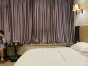 某射区实习男优猛牛哥酒店约炮_纹身女孩涩感十足_身材匀称肤白乳弹，果然够猛敢脸不打码