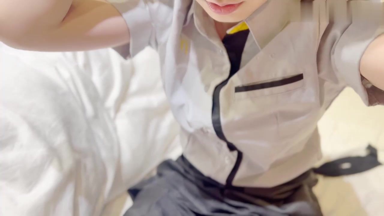 暑期麦当劳兼职的小学妹_极品无毛白虎嫩穴无套中出_酥酥的每一寸皮肤_粉嫩的乳头_操她都舍不得太狠_