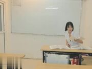 重磅福利最新购买最近抖音很火的淫钰儿唯一一部露脸剧情视频老师裸体上课