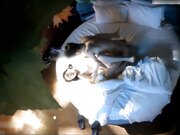 高颜值肤白貌美的小美女酒店私会网友奶子又白又大男的情不自禁躺在怀里吃咪咪