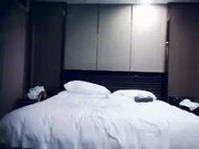 赵总极品寻花约白衣牛仔裤外围 洗个澡直接第二炮 深喉口交活很不错