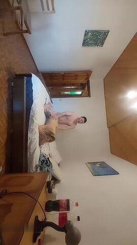 这个妓女屁股够大 快锐变成北极熊大妈了