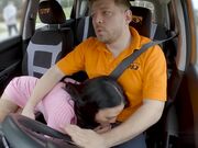 妖艳室友用美脚把我撸射