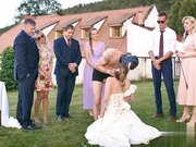 青春期的继子跟我一样渴望性交吧