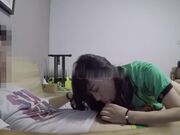 约了个长腿绿T素颜少女带回宿舍居然还同意了无套