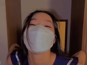 穿学生制服自慰被发现主动给哥哥足交被大肉棒狂怼后内射