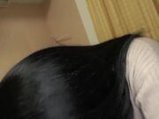 引诱与她最亲近的年轻人 并在他身上重复着不忠的行为2