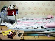 年轻夫妻激情四射性生活漂亮美乳小媳妇疯狂女上位被老公猛干的奶子乱颤