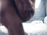 长相甜美蓝色毛衣妹子，快插进来各种裤子自摸，近距离拍摄口交后入骑坐