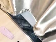 粉嫩肥逼美乳妹子先刮毛再和炮友啪啪 撸硬上下套弄无毛嫩穴非常诱人