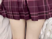 先夸她的小熊背包很可爱,然后约她一起吃个饭,最后让我免费操