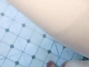 调戏良家少妇玩3P 扒光了看见鸡巴她也想要 激情口交开档丝袜外冷内骚大鸡巴插入