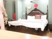 约了个白衣妹子 镜头前口交扣逼舔奶骑坐上下自己动 跪椅子上后入晃动奶子