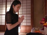 利用迷人笑容剥削精液的美丽女巫也会把你的精液挤出来 3