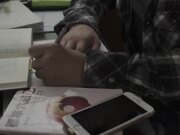 嘿 能让我从这个洞里看看吗3