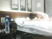 小伙今夜约战00后小萝莉 粉嫩干净 侧颜颇有几分像张子枫 大胸乖巧又配合