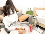 吃饱喝足大干，扒掉衣服骑脸吃屌，各种姿势轮番猛怼