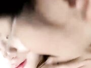 极品眼镜美少女 和漂亮眼镜闺蜜 男主加入操逼 可惜闺蜜来大姨妈