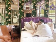 重金5000一晚，带学生妹回酒店开房,激情四射的一晚好震撼