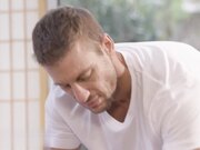 情色spa按摩让骚逼高潮后再用大鸡巴帮忙疏通