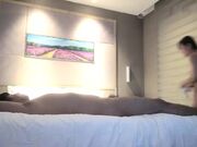 颜值不错黑衣妹子继续 深喉口交舔弄高潮口爆