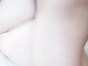 胡子哥玩弄大骚逼 玻璃瓶直接往里捅 逼逼好大鸡巴插进去根本就满足不了