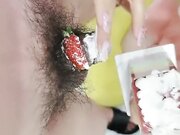 从早到晚黑牛相伴 淫水横流爽到虚脱 J8涂抹蛋糕奶油跪舔干净口技超棒