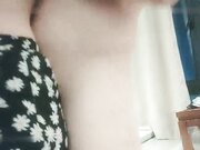 良家气息浓郁的小少妇 一把扯开内裤抠穴 白嫩听话口交卖力 后入水声潺潺欲望强烈