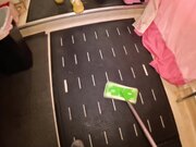 在比基尼咖啡师摊位内操了我女朋友的同事大屁股榨干我