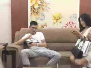 约了个性感少妇啪啪 穿上连体网袜沙发上操骑乘后入猛操