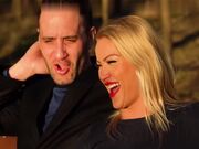 这个肛门冲击女王把那根大鸡巴塞进了她紧实的爱洞里