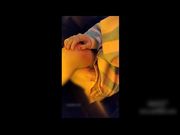 ktv里上厕所不让我拍，灌醉后随便玩弄