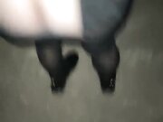 漂亮美乳户外露出美女 户外裸奔勾引屌丝男啪啪 废墟房内偷操啪啪