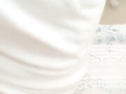 小伙跟邻居媳妇的风流韵事 趁她家中无人翻墙进去 舔穴水好多后入插进去大白臀