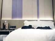 气质白衣妹子啪啪，洗完澡舔弄口交后入抽插大力猛操