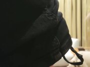 齐逼小短裤按头口交非常熟练，特写扣穴站立后入撞击