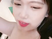 呆萌美少女 邻家妹妹型 白皙皮肤超嫩 炮友舔微毛骚逼 骑上来操 后入撞击