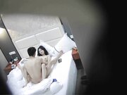 酒店偷窥床上激情翻滚啪啪啪