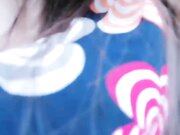 晨起公园锻炼搭讪性感连衣裙美女到路边小道打野战 路上人来人往女说 有人要来了