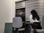 漂亮美眉Miuzxc 身材苗条白丝高跟 丰臀老师撅着屁屁被无套抽插射精在连裤袜上