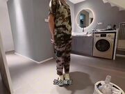 乱伦 调教穿军训服的女儿 女儿讲军训的故事 送她一次高潮缓解军训的疲惫