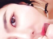 黑丝露脸颜值不错的极品人妻诱惑狼友跟大哥激情啪啪 口交足交乳交大鸡巴