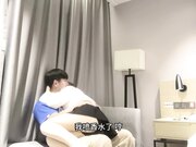 羊毛外套气质佳，直呼太深顶不住